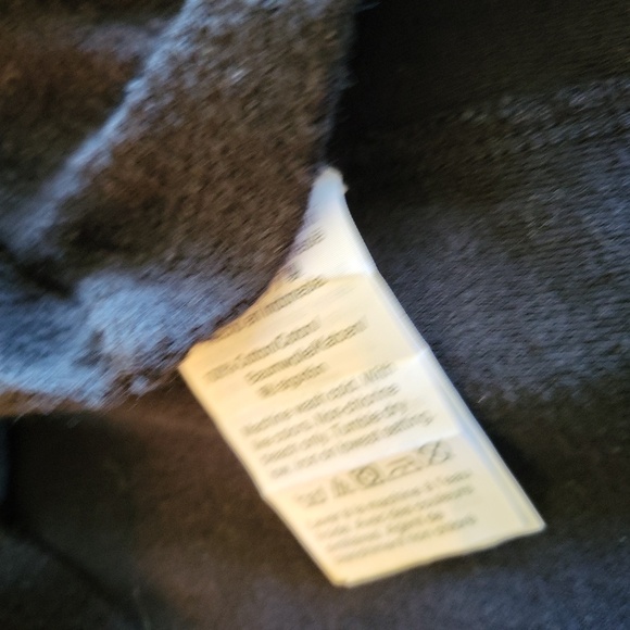 Madewell Black Blouse with Chic Silhouette - Picture 7 of 7